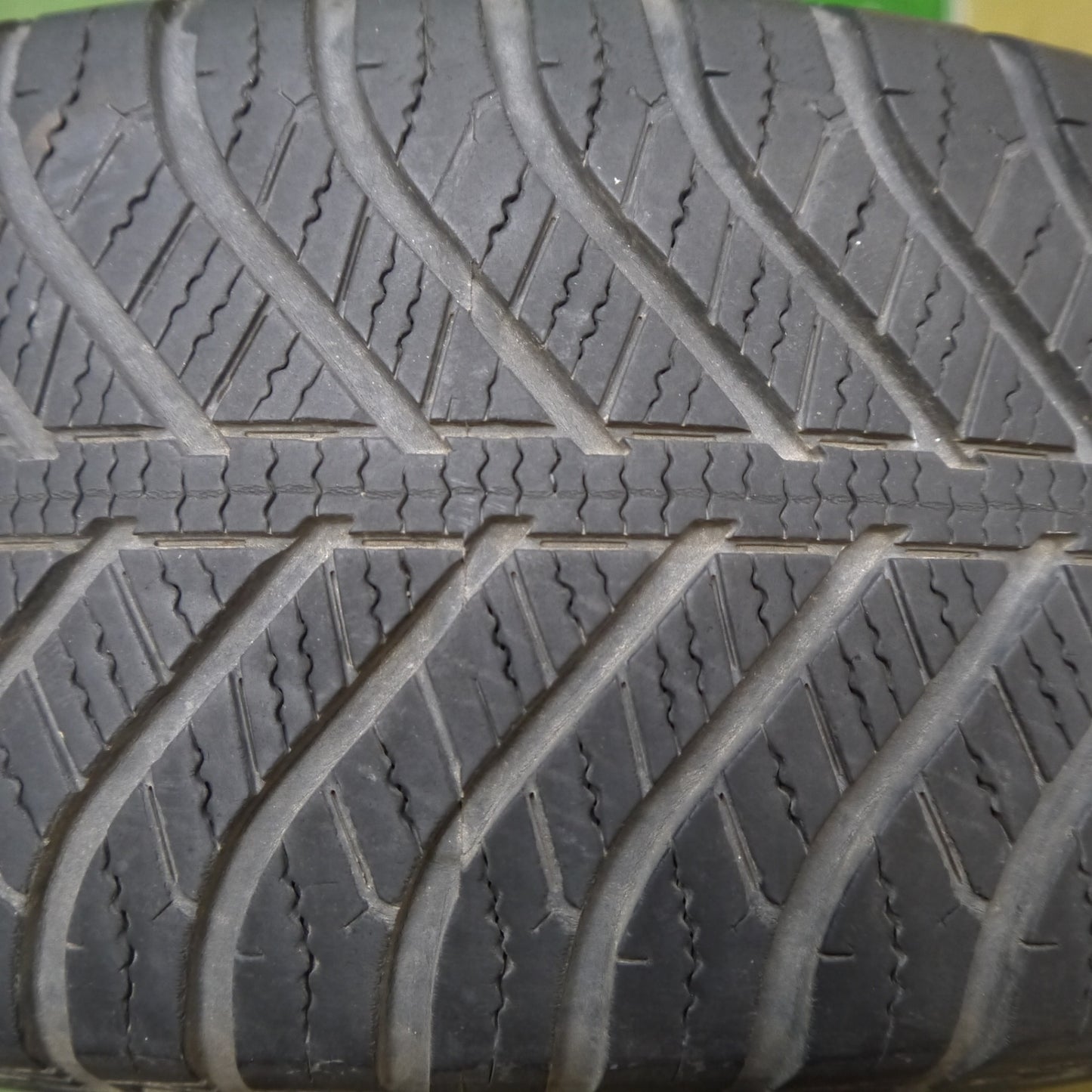 バリ溝！8.5分！1本★トヨタ プリウス PHV 純正 195/65R15 グッドイヤー Vector 4Seasons オールシーズン 15インチ PCD100/5H★6020411Hス