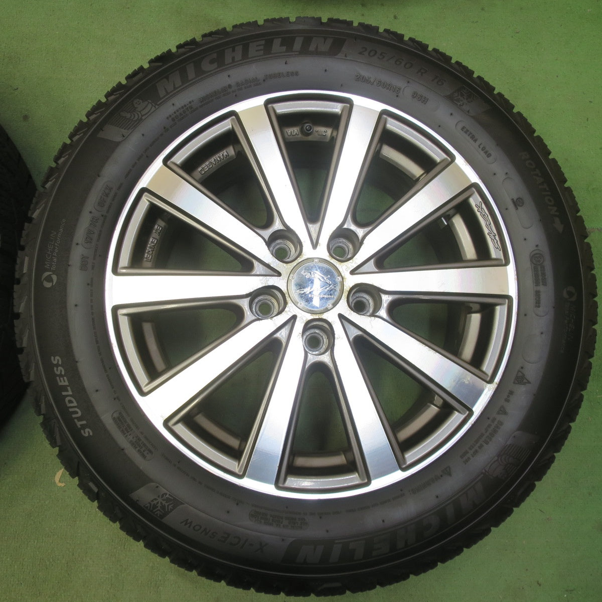 バリ溝！25年！ほぼ10分◎スタッドレス 205/60R16 ミシュラン X-ICE SNOW SMACK ENKEI スマック エンケイ 16インチ PCD114.3/5H◎6080508IMス