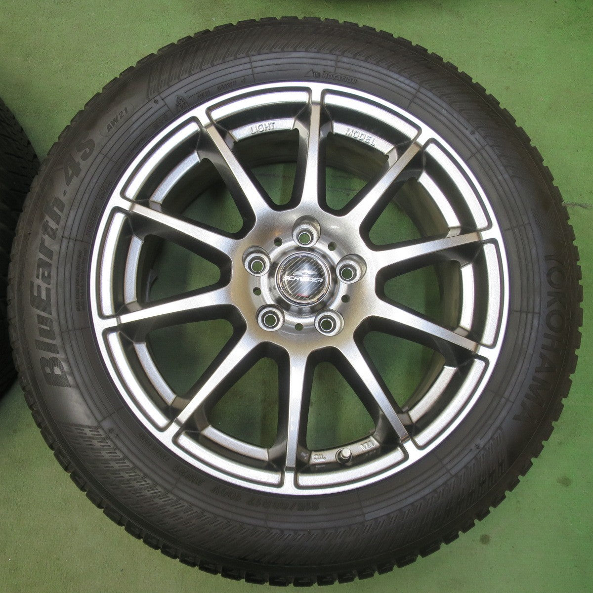 バリ溝！22年！キレイ！8.5分★215/60R17 ヨコハマ BluEarth-4S AW21 オールシーズン SCHNEIDER MiD シュナイダー 17インチ PCD114.3/5H★6040806イノ