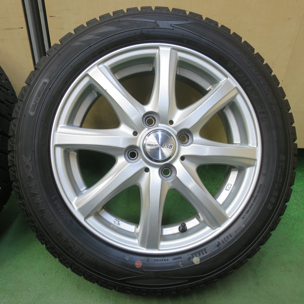 バリ溝！ほぼ10分◎スタッドレス 155/65R14 ダンロップ ウインターマックス WM02 MACBES MB8 マクベス 14インチ PCD100/4H◎6061503イス