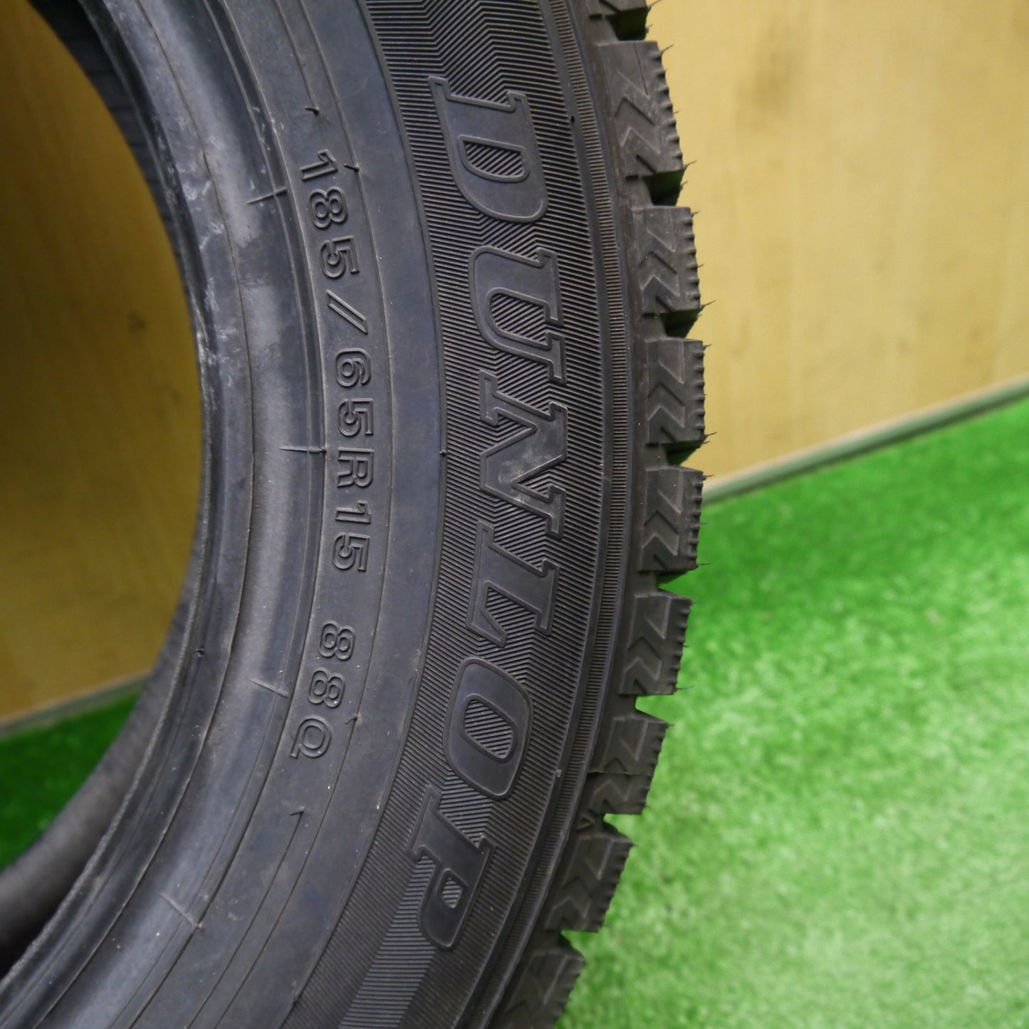 ほぼ未使用！22年！1本★スタッドレス 185/65R15 ダンロップ ウインターマックス WM02 タイヤ 15インチ シエンタ フリード アクア ノート 等★5110408Hスタ
