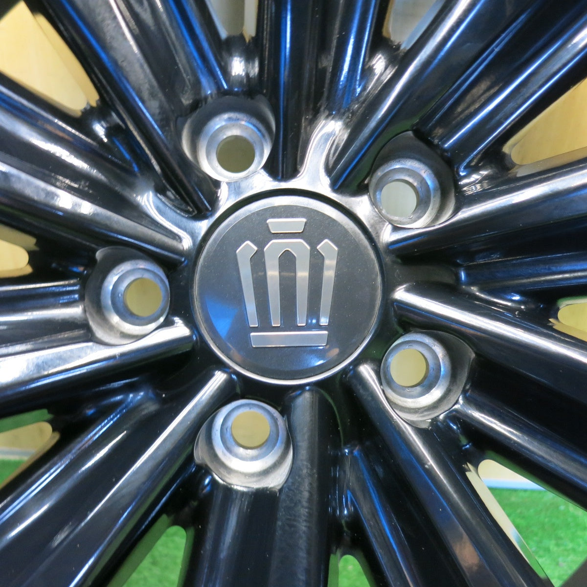 バリ溝！22年！キレイ！9.5分◎トヨタ クラウン クロスオーバー RS 純正 225/45R21 スタッドレス ブリヂストン ブリザック VRX3 21インチ PCD114.3/5H◎6070908HAス