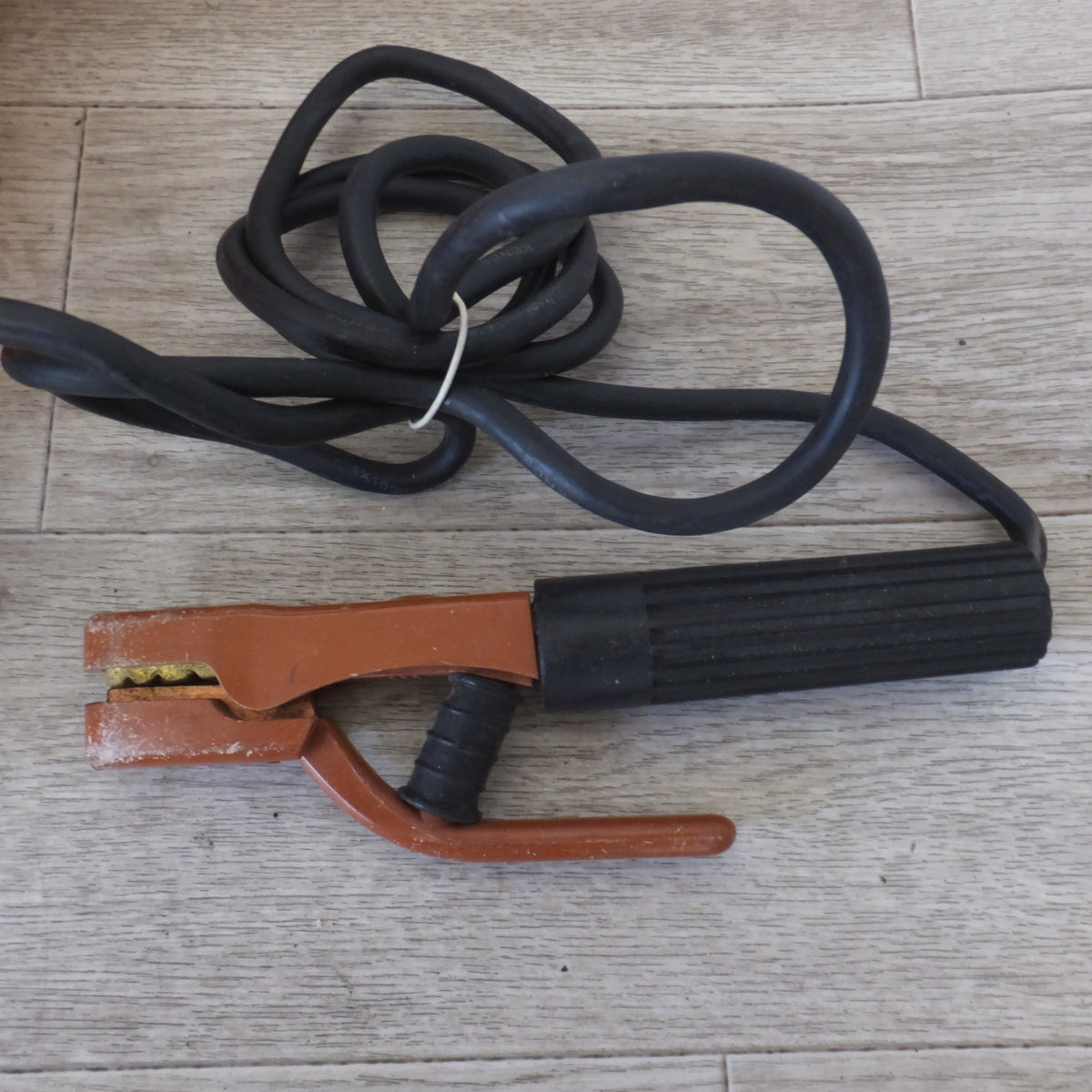 [送料無料] ★育良精機 IKURA 小型交流アーク溶接機 アークボーイジュニア IS-H40BJr.　100V 1350W 50/60Hz★