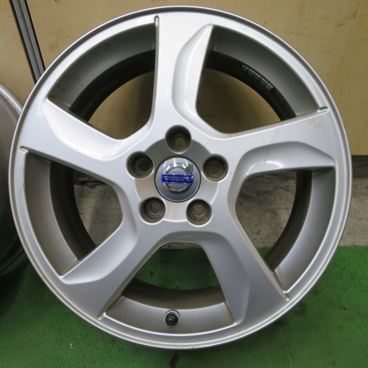 4本価格◎ボルボ V60 純正 ホイール 17インチ 17×7J VOLVO PCD108/5H◎6081203NGホ