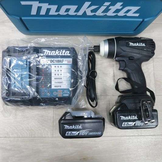 [送料無料] キレイ!バッテリー2個◆マキタ 充電式 4モード インパクト ドライバ 18V TP141DRGXB 充電器 ケース付き 電動 工具◆