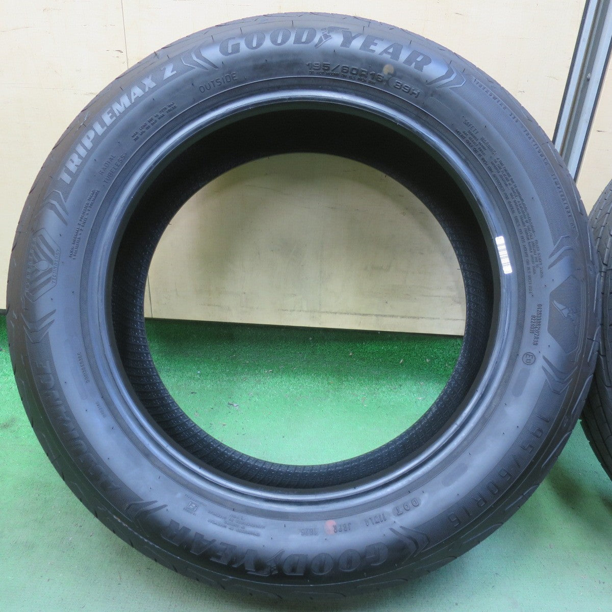 新車外し！26年◎195/60R16 グッドイヤー ASSURANCE TRIPLEMAX2 タイヤ 16インチ フロンクス ウィッシュ セレナ 等◎6092509イノタ