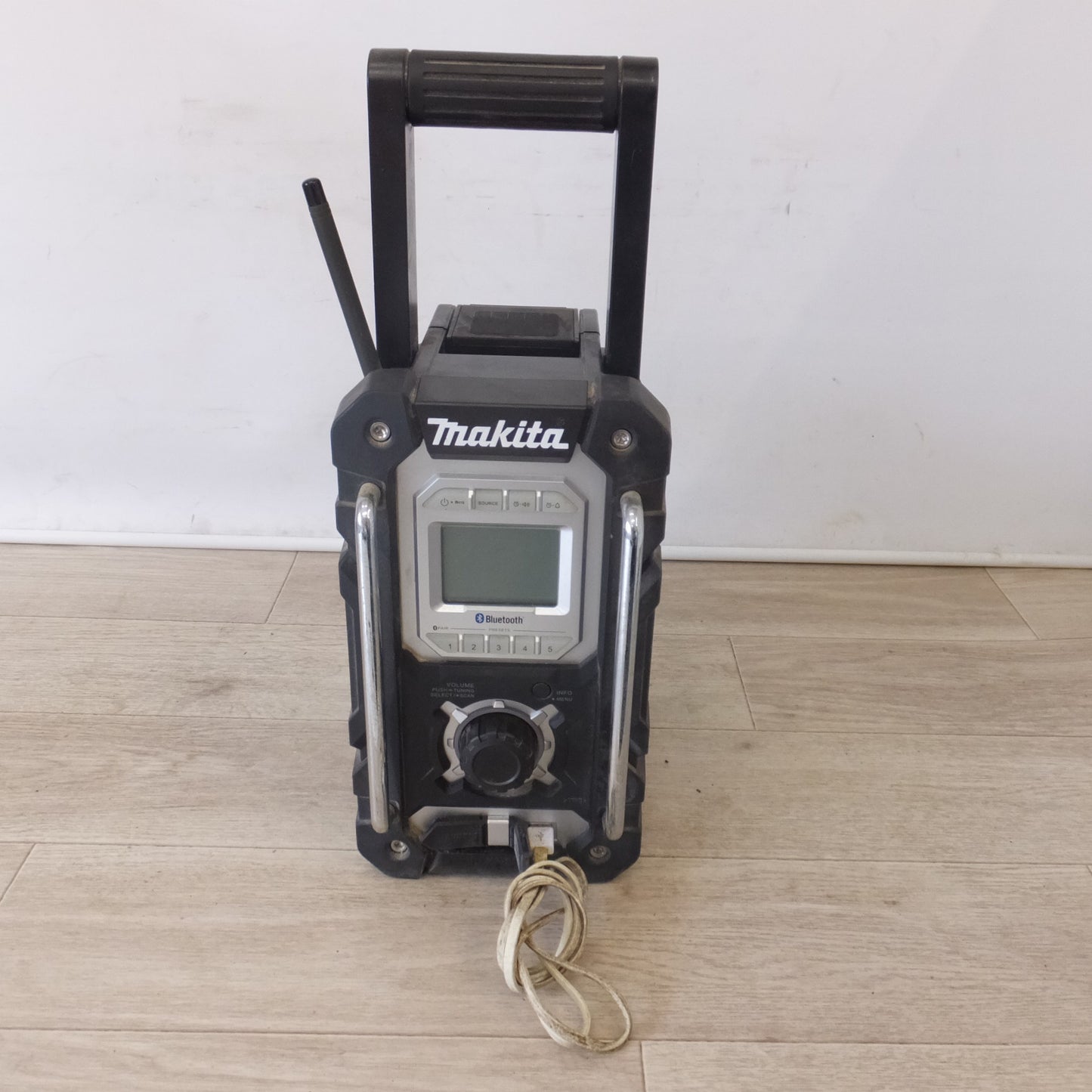 [送料無料] ★マキタ makita 充電式ラジオ MR108　バッテリ BL1430　セット★
