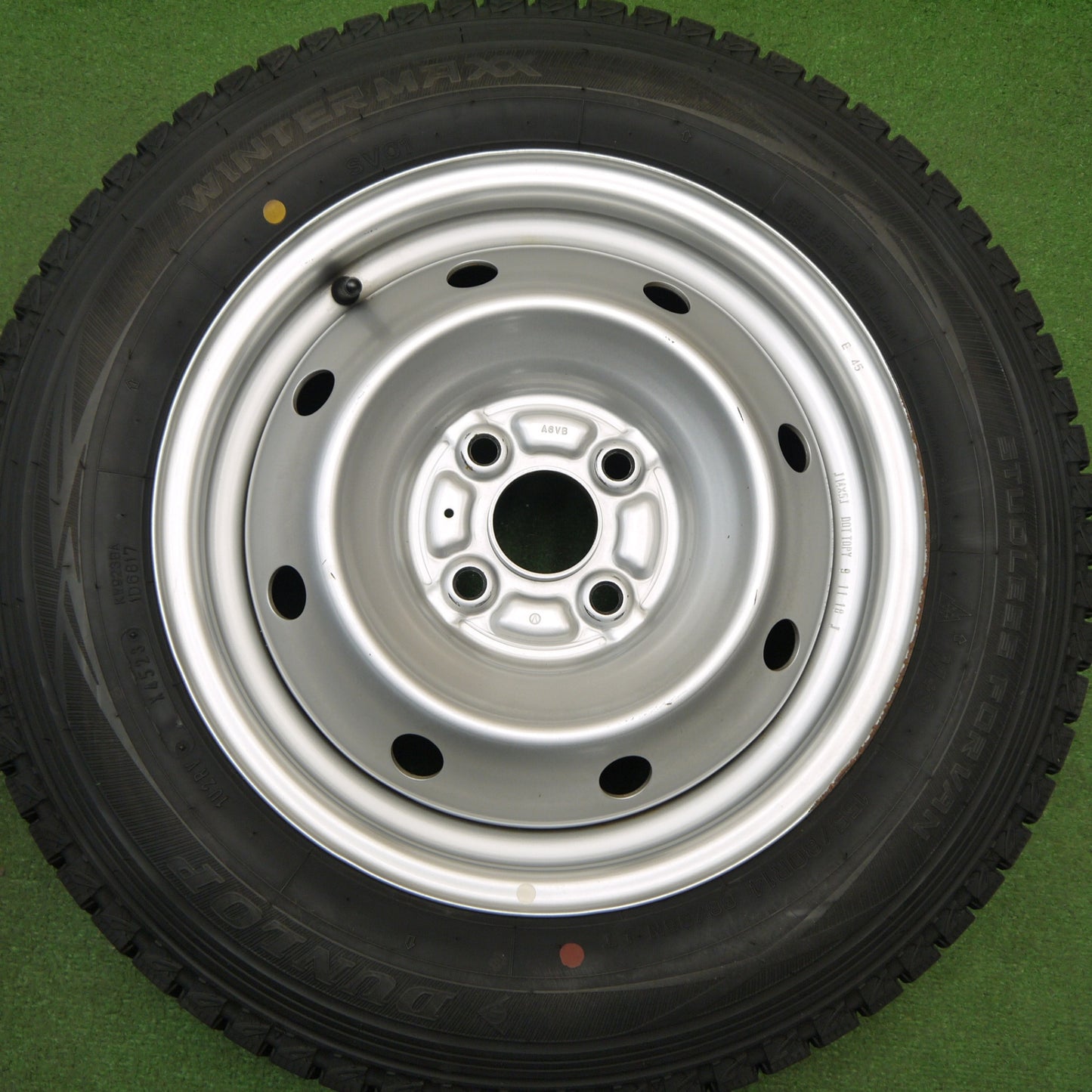 バリ溝！23年！キレイ！9.5分以上★スタッドレス 155/80R14 88/86N ダンロップ ウインターマックス SV01 スチール ホイール 14インチ PCD100/4H★5121005Hス