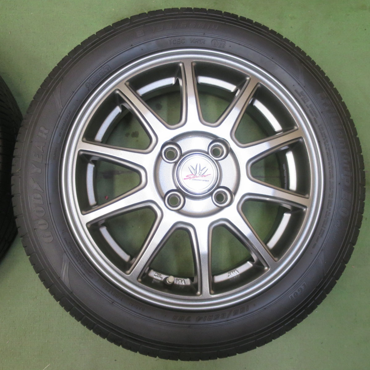 バリ溝！22年！キレイ！8.5分◎LOXARNY SPORT 155/65R14 グッドイヤー EfficientGrip ECO hybrid EG01 ロクサーニ スポーツ 14インチ PCD100/4H◎6102001イノ
