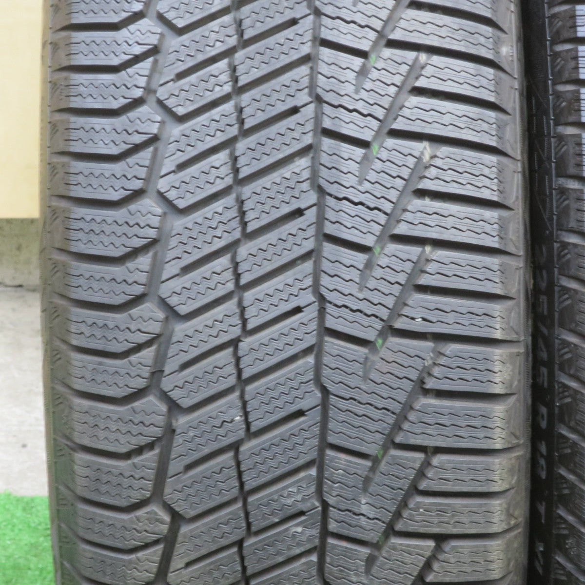 ほぼ未使用！23年！キレイ★ベンツ Cクラス W206 純正 225/45R18 スタッドレス コンチネンタル ノースコンタクト NC6 18インチ PCD112/5H★6022402TTス