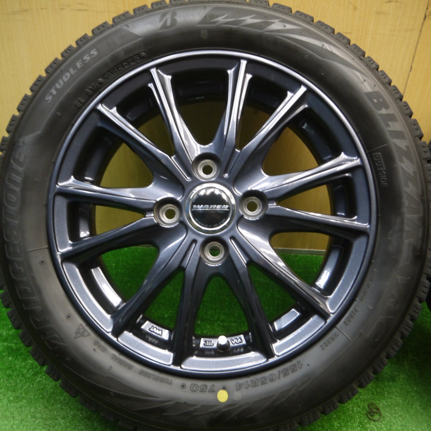 [送料無料] バリ溝！23年！キレイ！9.5分★スタッドレス 155/65R14 ブリヂストン ブリザック VRX2 WAREN ヴァーレン 14インチ PCD100/4H★5010802Hス