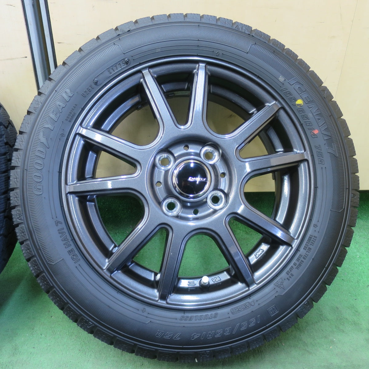 ほぼ未使用！25年！キレイ★スタッドレス 155/65R14 グッドイヤー アイスナビ7 EMBELY S10 エンベリー 14インチ PCD100/4H★6042506イス