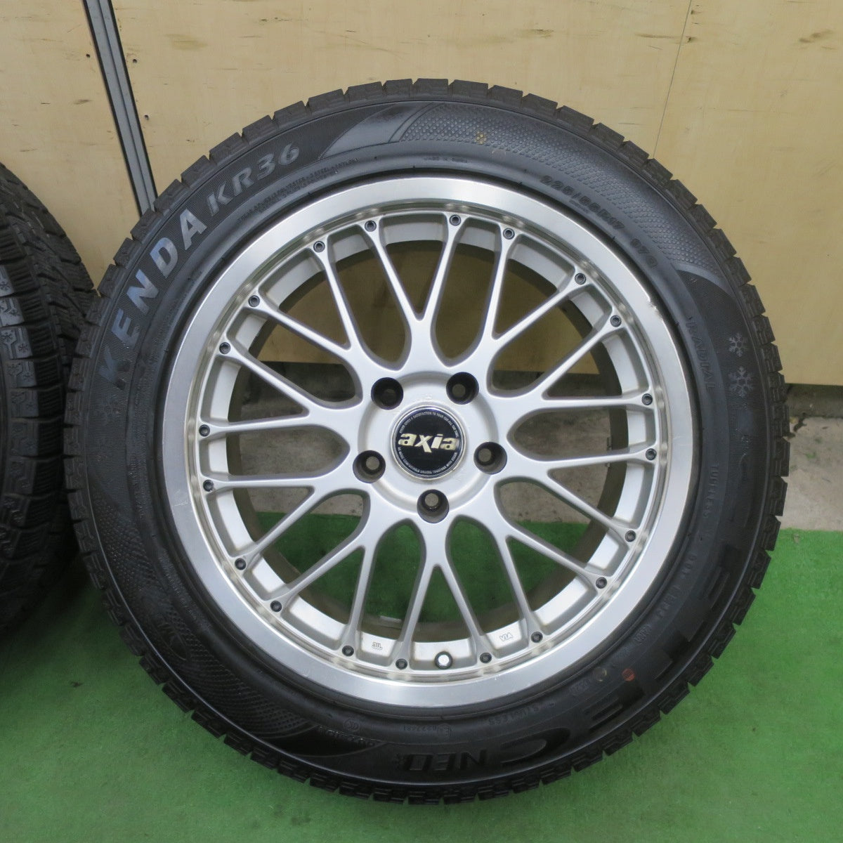 バリ溝！9分★スタッドレス 225/55R17 ケンダ KR36 アイステック ネオ HINODEX axis 17インチ PCD114.3/5H★6042301TTス