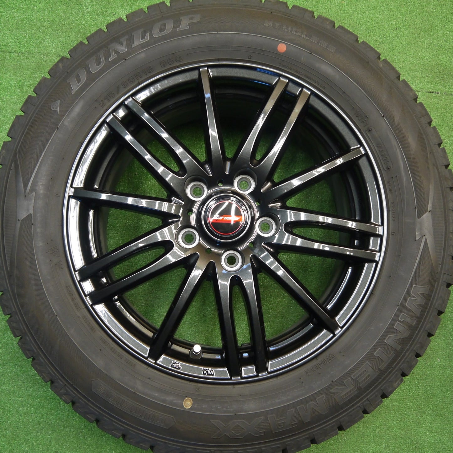 バリ溝！23年！キレイ！9.5分★スタッドレス 215/60R16 ダンロップ ウインターマックス WM02 Barosso DN15 バロッソ 16インチ PCD114.3/5H★5111401Hス