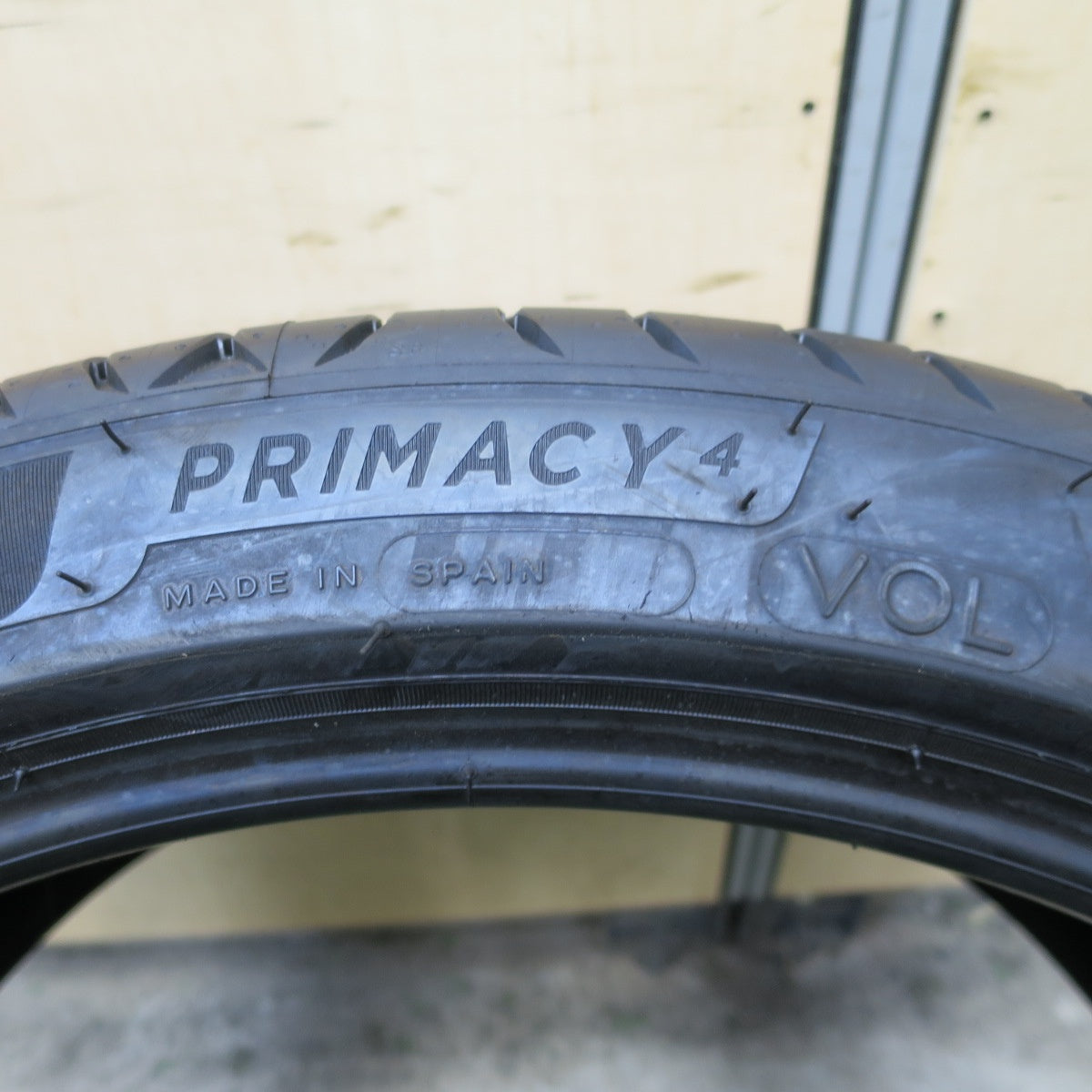 未使用！24年！1本★235/40R19 ミシュラン プライマシー4 PRIMACY4 マークX ボルボ S60 V60 等★6033002ナノタ