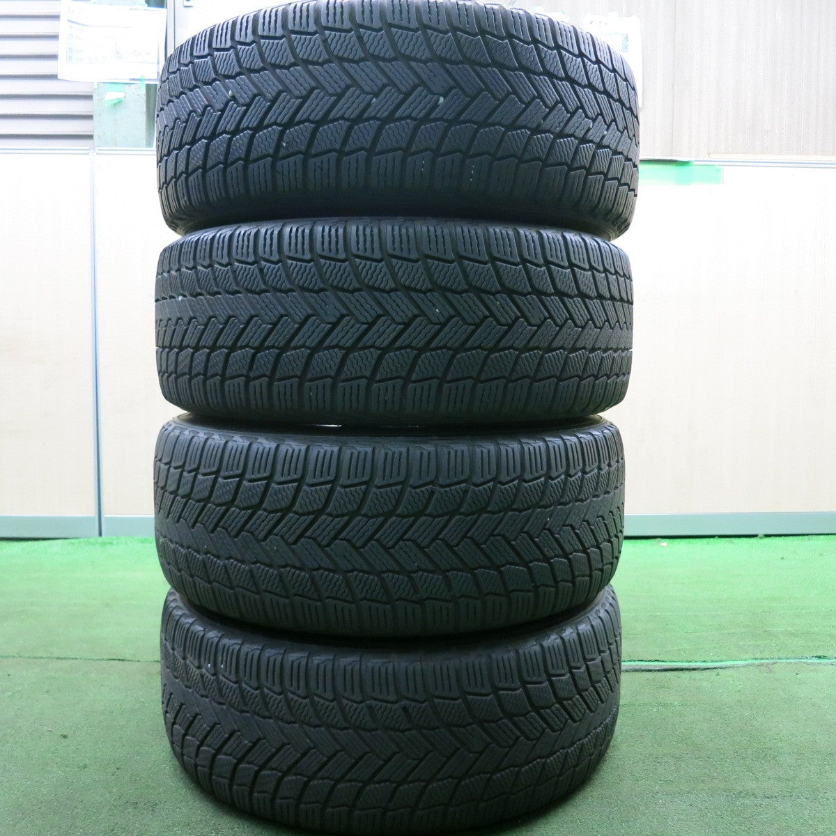 *送料無料* センサー付！バリ溝！20年！8.5分★レクサス ES300h 純正 235/45R18 スタッドレス ミシュラン X-ICE SNOW 18インチ PCD114.3/5H★4050705HAス