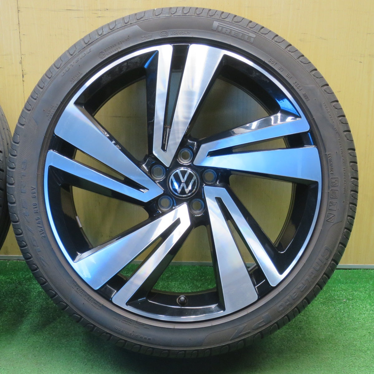 キレイ！22年★ワーゲン T-CROSS R-LINE 純正 215/45R18 ピレリ Cinturato P7 18インチ Tクロス Rライン PCD100/5H★6032903NJノ