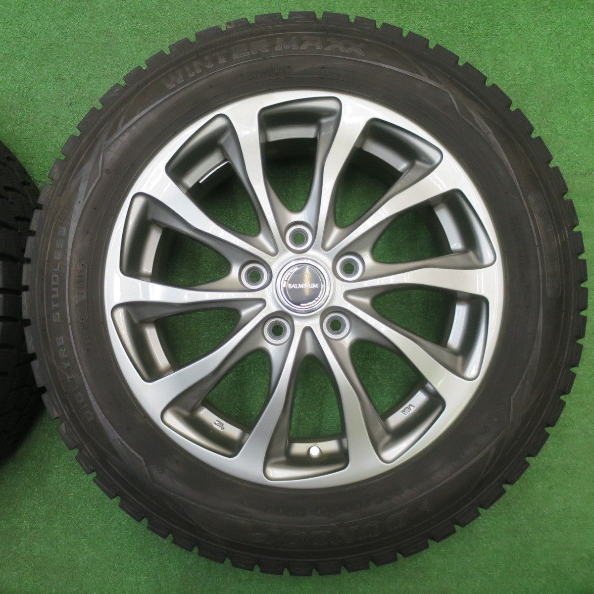 バリ溝！キレイ！9.5分以上★インプレッサ 等 205/60R16 スタッドレス ダンロップ ウインターマックス WM01 BALMINUM バルミナ 16インチ PCD100/5H★5110707NJス