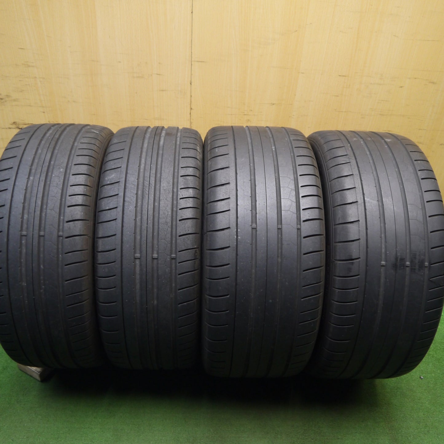 キレイ★ポルシェ 981 ケイマン 純正 235/45R18 265/45R18 ダンロップ SPスポーツマックス GT 18インチ PCD130/5H★5041606Hノ