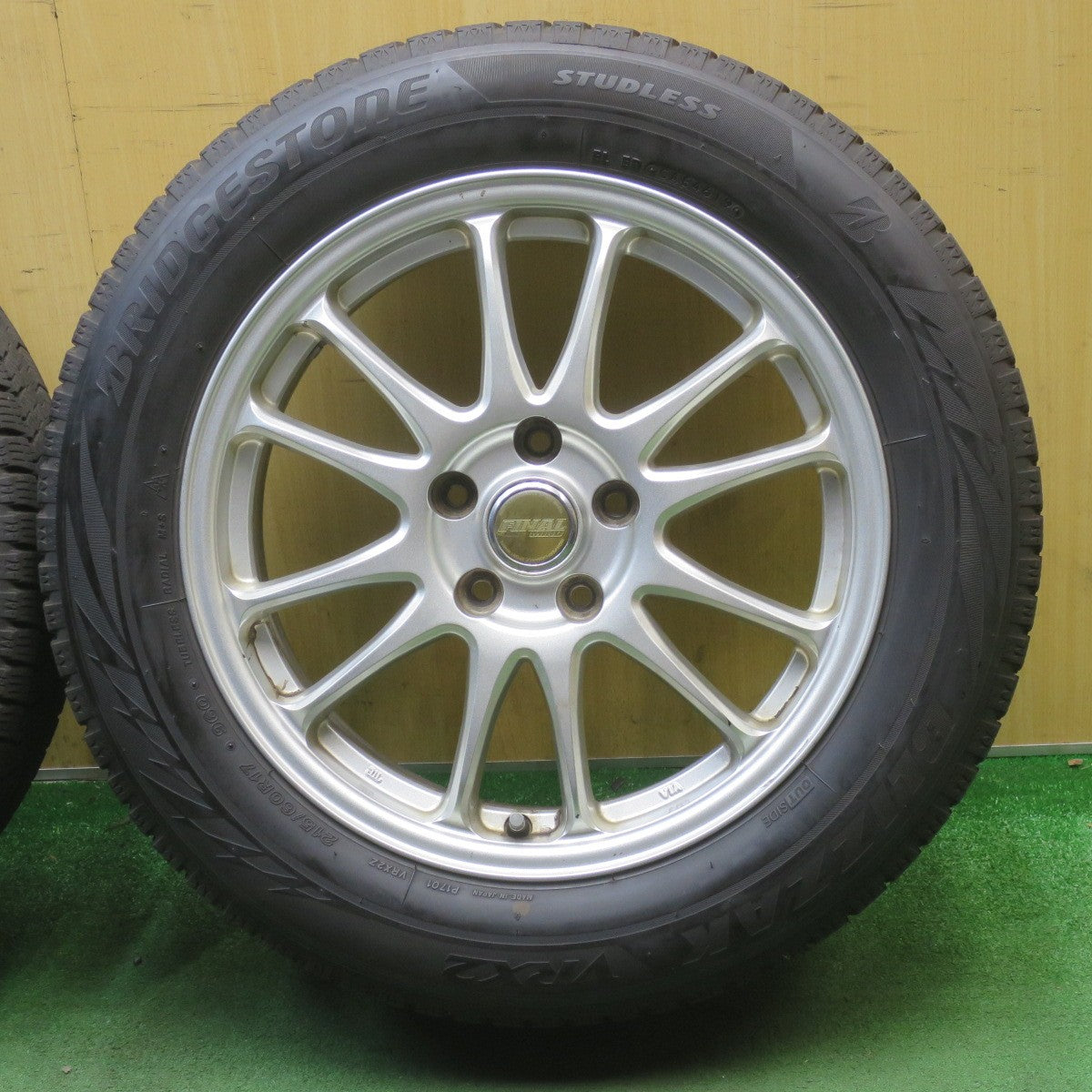 4本価格◎スタッドレス 215/60R17 ブリヂストン ブリザック VRX2 FINAL MIND ファイナル マインド 17インチ PCD114.3/5H◎6062201NJス