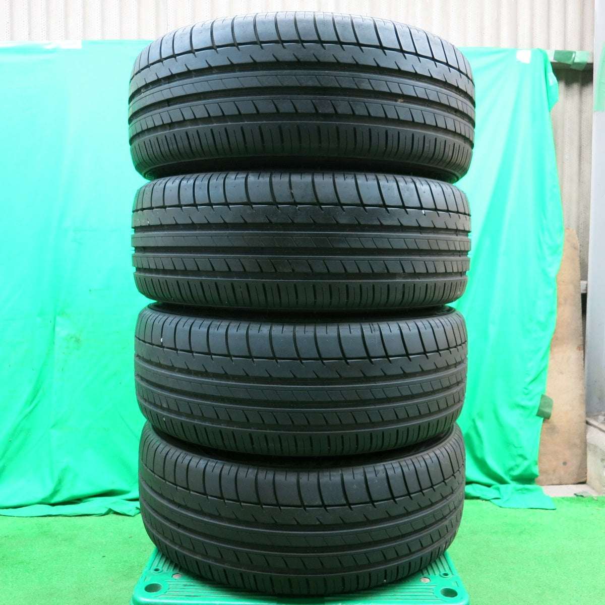 *送料無料* バリ溝！20年！綺麗！ほぼ10分★VOLTEC PREMIUM R15 インターミラノ 245/40R20 トライアングル SPORTEX TSH11 ボルテック PCD114.3/5H★4052802ナノ