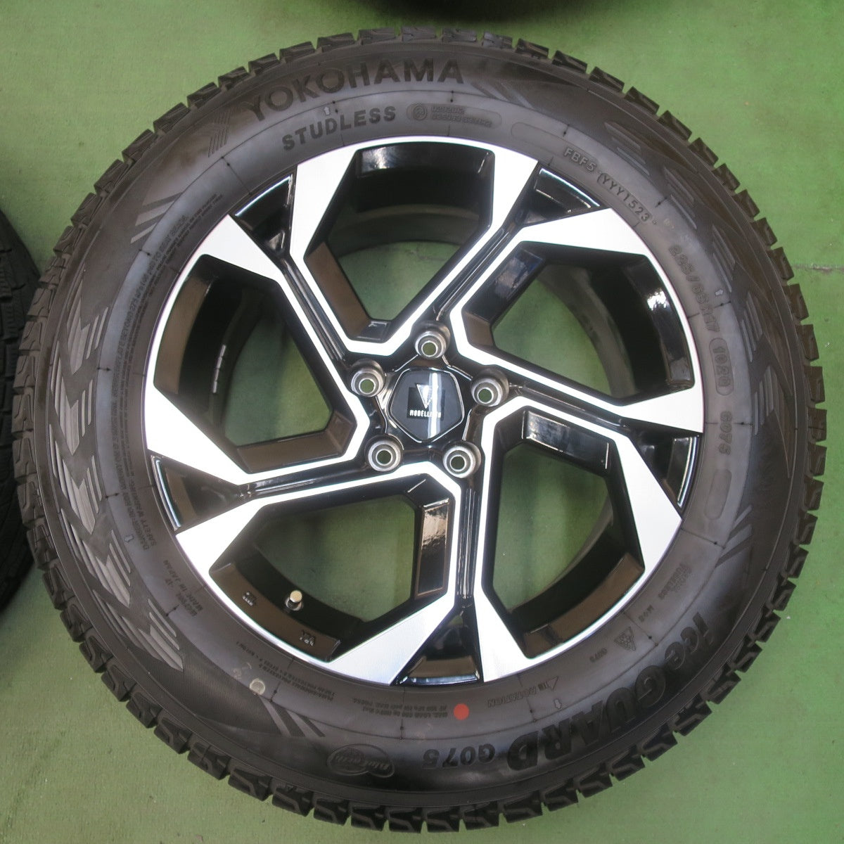 バリ溝！23年！キレイ！8.5分★トヨタ RAV4 等 純正 OP MODELLISTA ウィングダンサー XII 225/65R17 スタッドレス ヨコハマ アイスガード G075 モデリスタ PCD114.3/5H★5110806イス