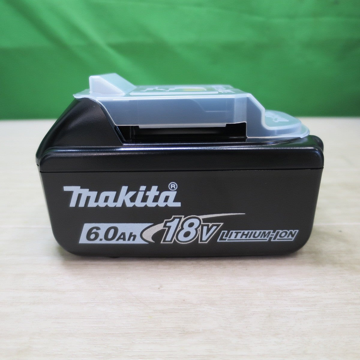 ●複数在庫有●[送料無料] 未使用！バッテリー2個☆マキタ 充電式 インパクトドライバ TD173DGXAB ブラウン 限定色 電動 工具 makita 18V 6.0Ah コードレス☆