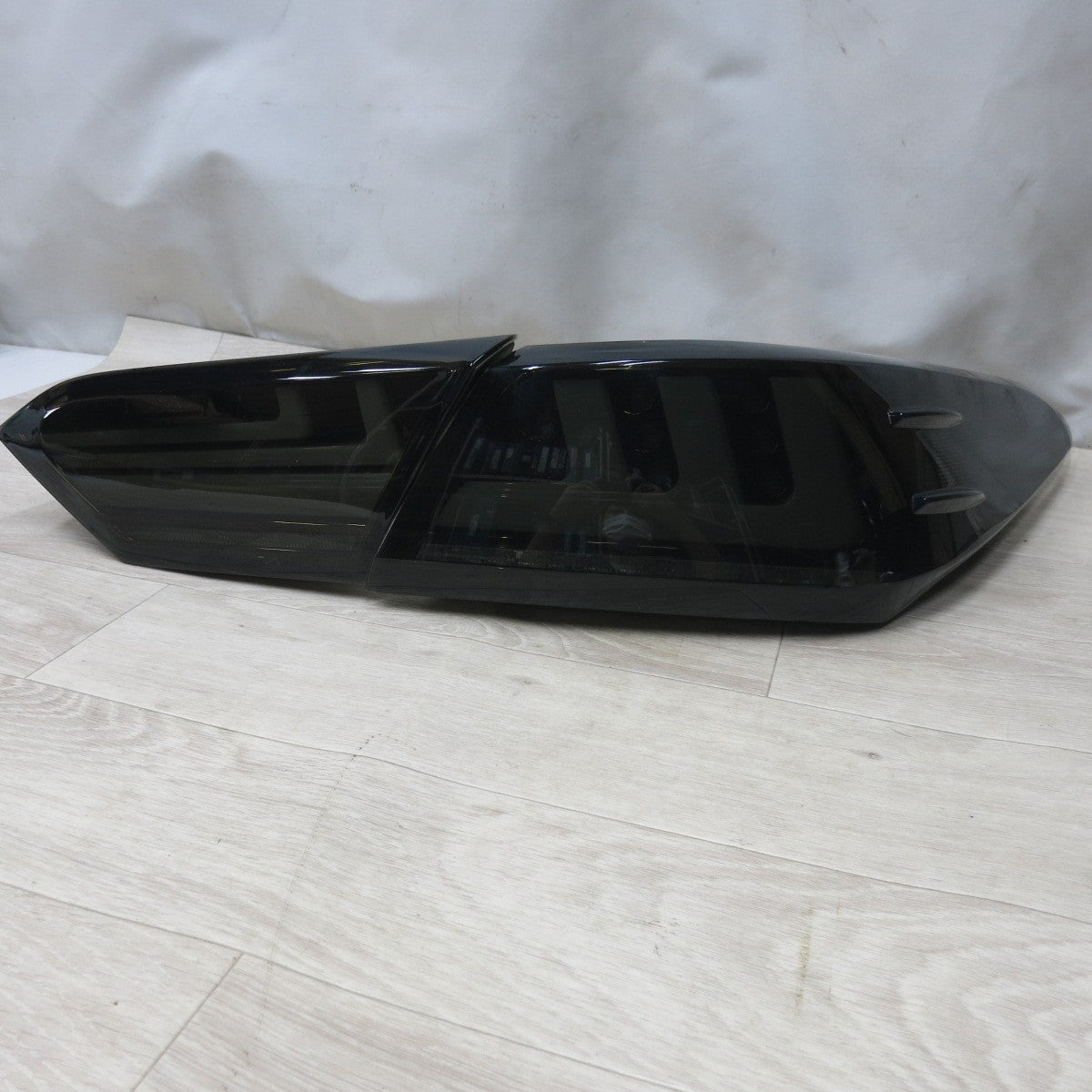 [送料無料] 左右セット◆ヴァレンティ 70カムリ JEWEL LED テール ライト ランプ REVO スモーク TT70CAM-SB-1 Valenti◆
