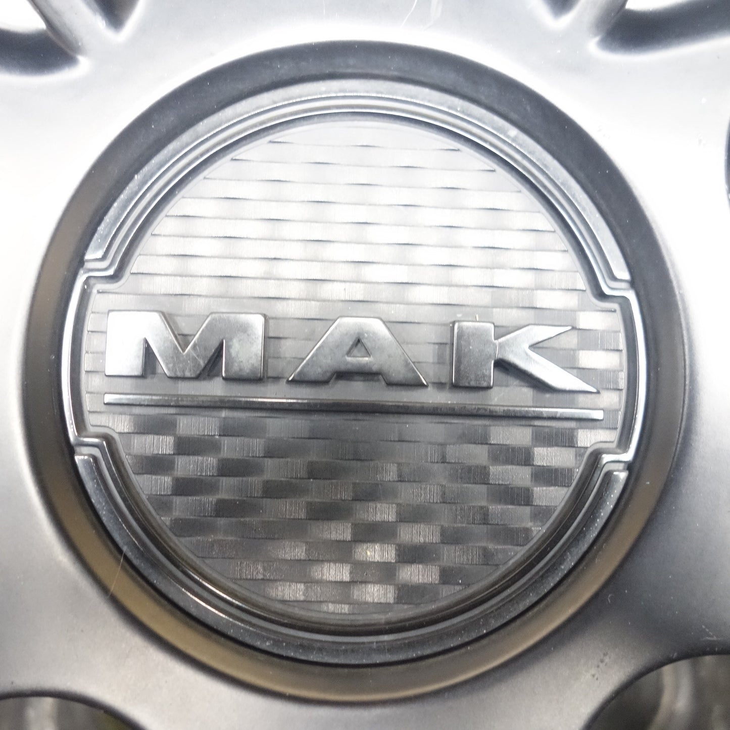 バリ溝！24年！9.5分★MAK KOLN 225/65R17 スタッドレス ブリヂストン ブリザック DM-V3 ケルン 17インチ PCD114.3/5H★6020202KTス