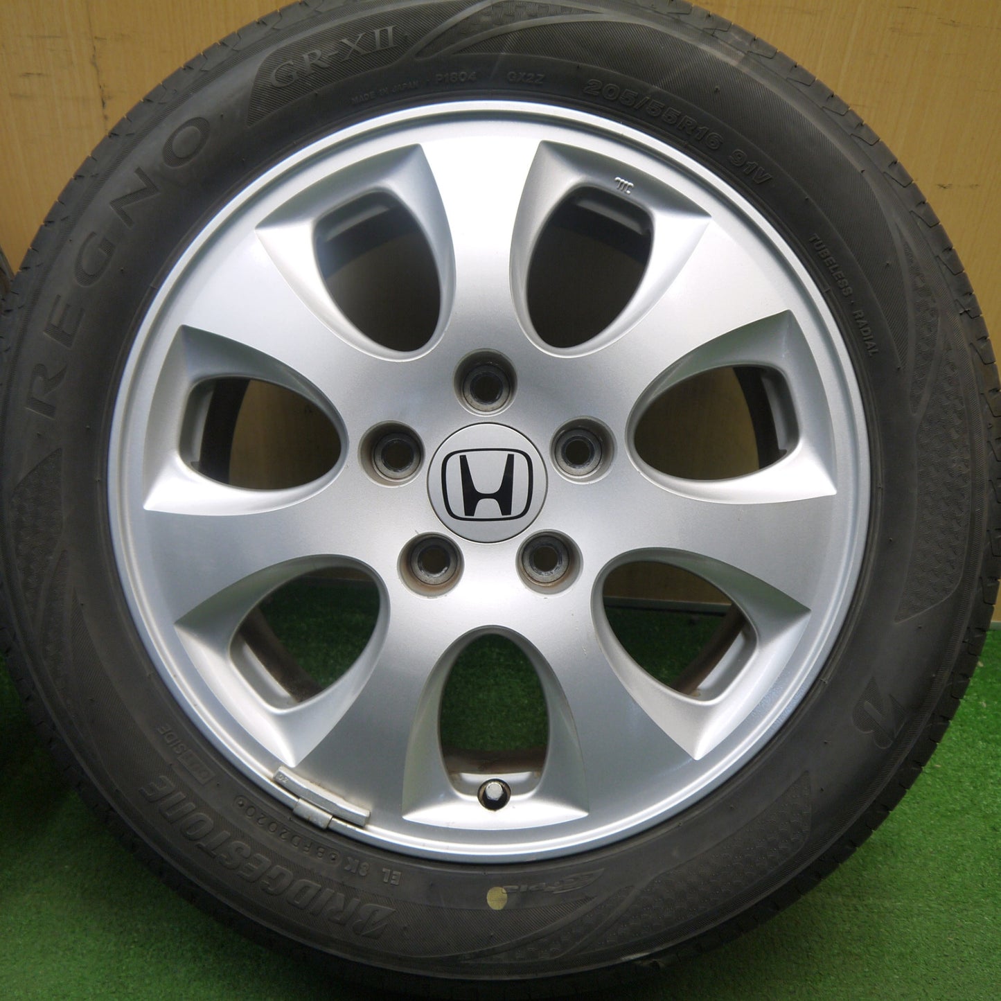 バリ溝！キレイ！9分★ホンダ アコード 純正 205/55R16 ブリヂストン レグノ GR-X2 16インチ PCD114.3/5H★6041005Hノ