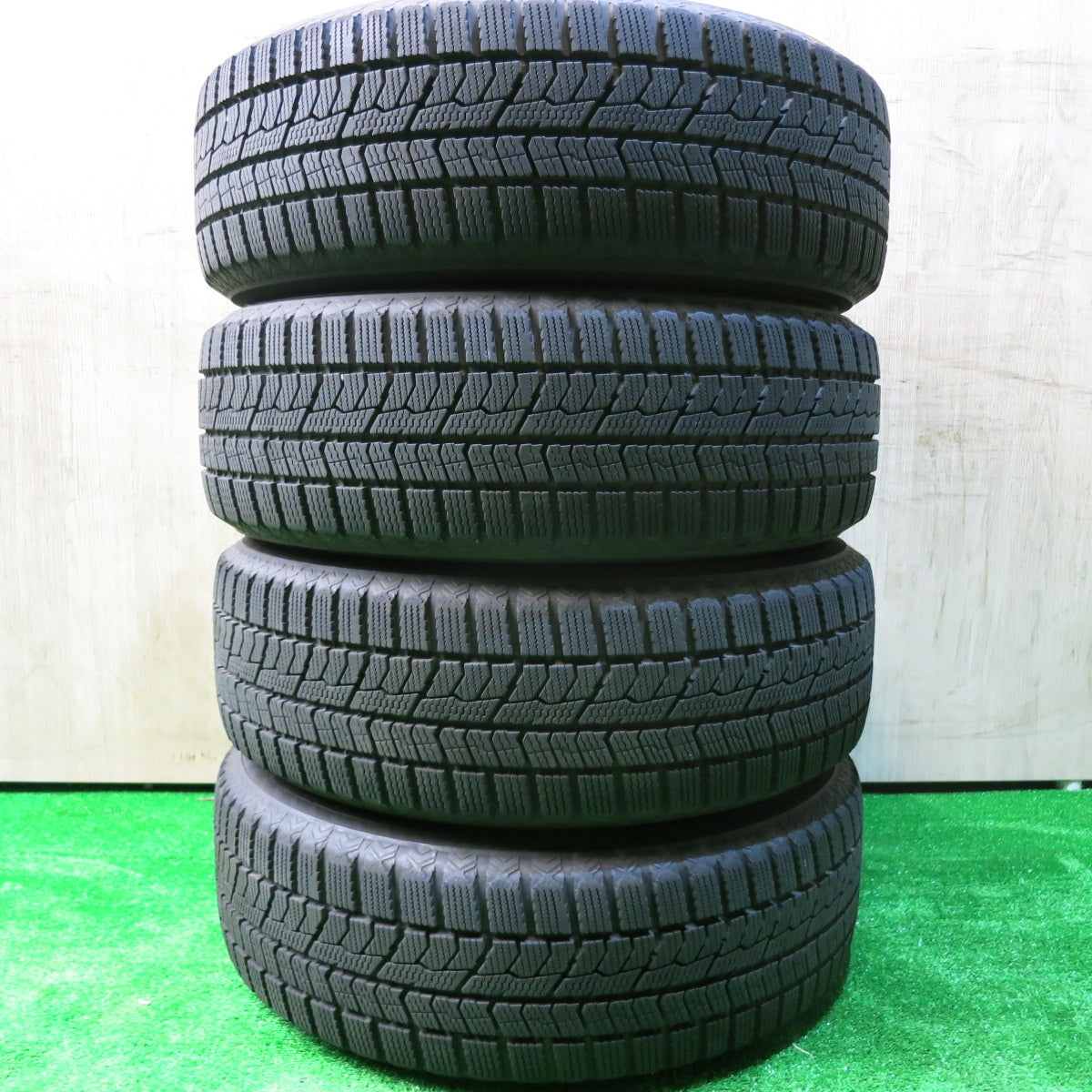 バリ溝！21年！9分★スタッドレス 185/65R15 トーヨー オブザーブ GIZ2 VELVA CHARGE ヴェルヴァ チャージ 15インチ PCD114.3/5H★5110809HAス