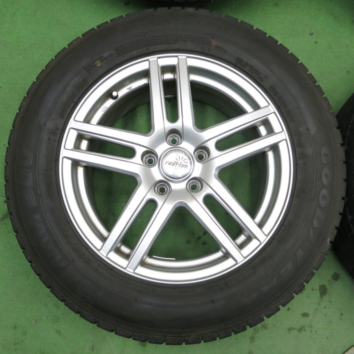 バリ溝！9分★スタッドレス 225/65R17 グッドイヤー アイスナビ SUV ravrion ラブリオン 17インチ PCD114.3/5H★5050502ナス