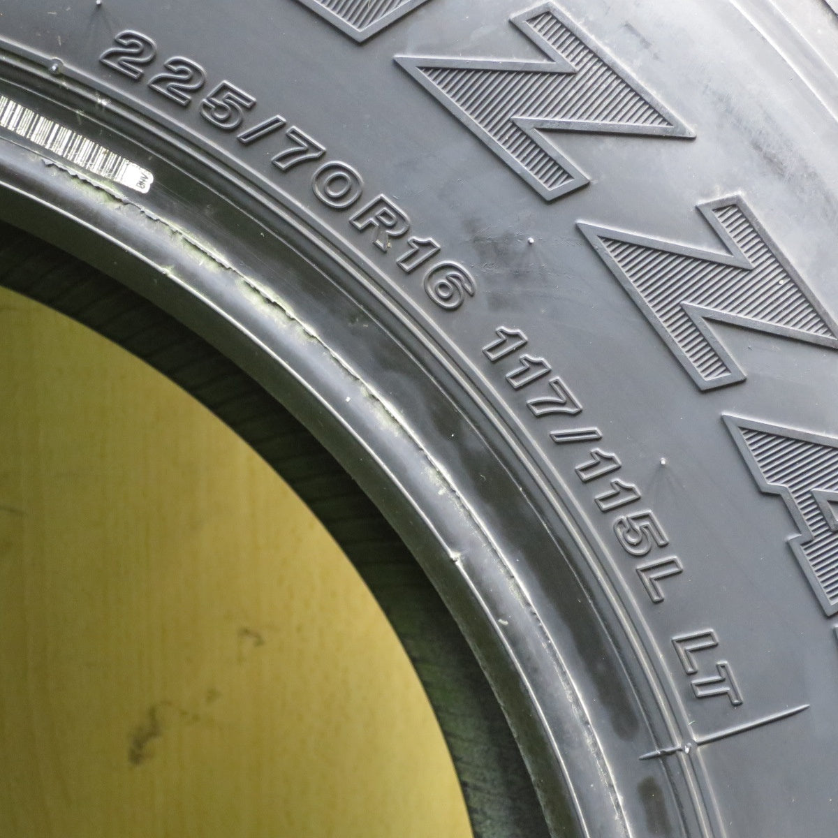 バリ溝！22年！9分！2本★トラック タイヤ 225/70R16 117/115L スタッドレス ブリヂストン ブリザック W979 タイヤ 16インチ★5061902NJスタ