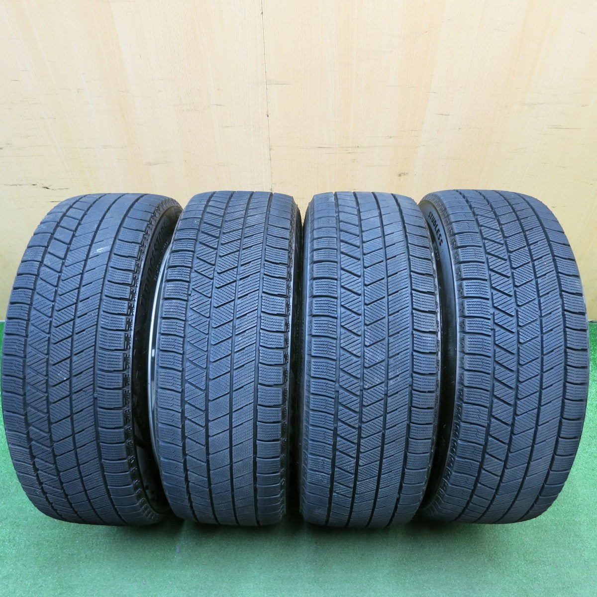 バリ溝！22年！キレイ！9.5分★BMW 等 AGA Welt 225/45R18 スタッドレス ブリヂストン ブリザック VRX3 18インチ PCD120/5H★6020511HAス