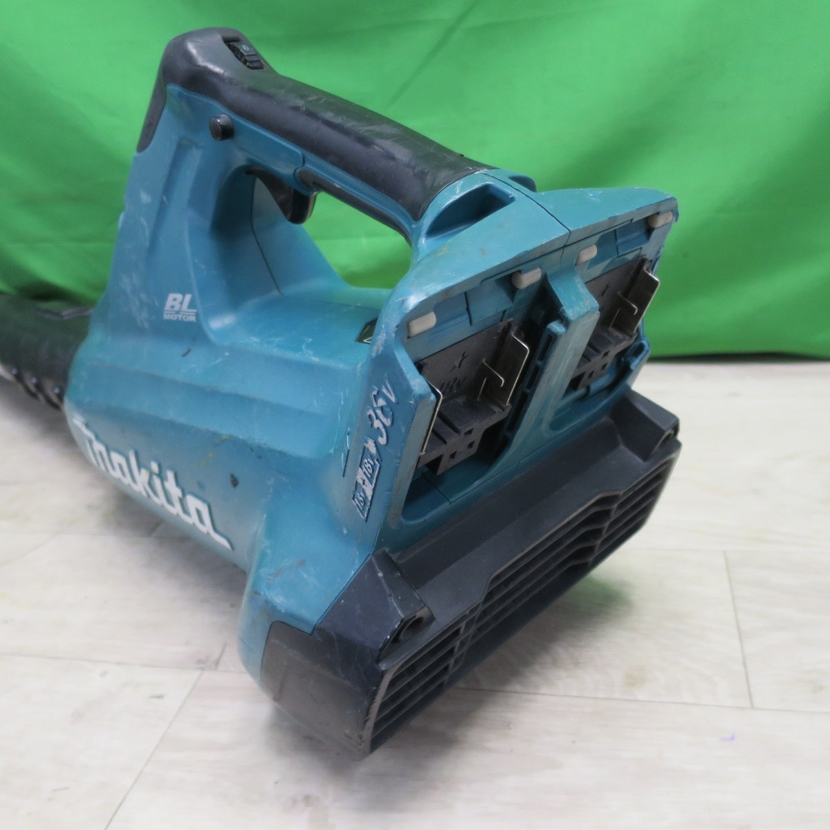 [送料無料] ☆マキタ 充電式 ブロワ 36V MUB362D 本体のみ ブロア ブロワー 集じん 電動 工具☆