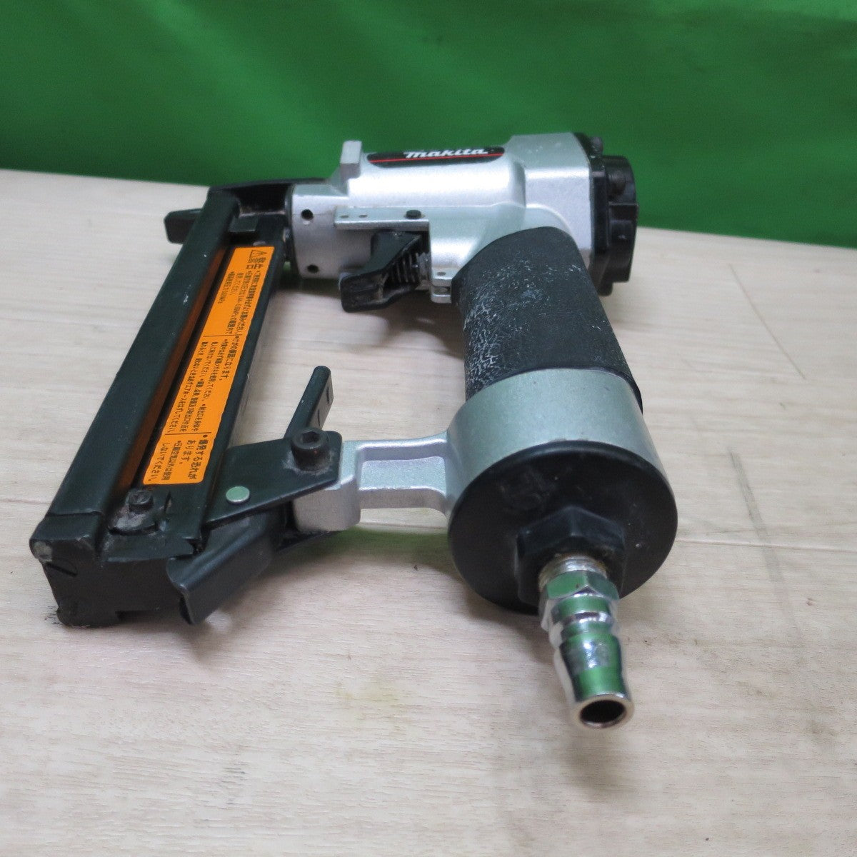 [送料無料] ☆マキタ エア タッカ AT425BZK タッカー エアー ツール 工具 ネイラ 釘打ち機 釘打機 makita☆