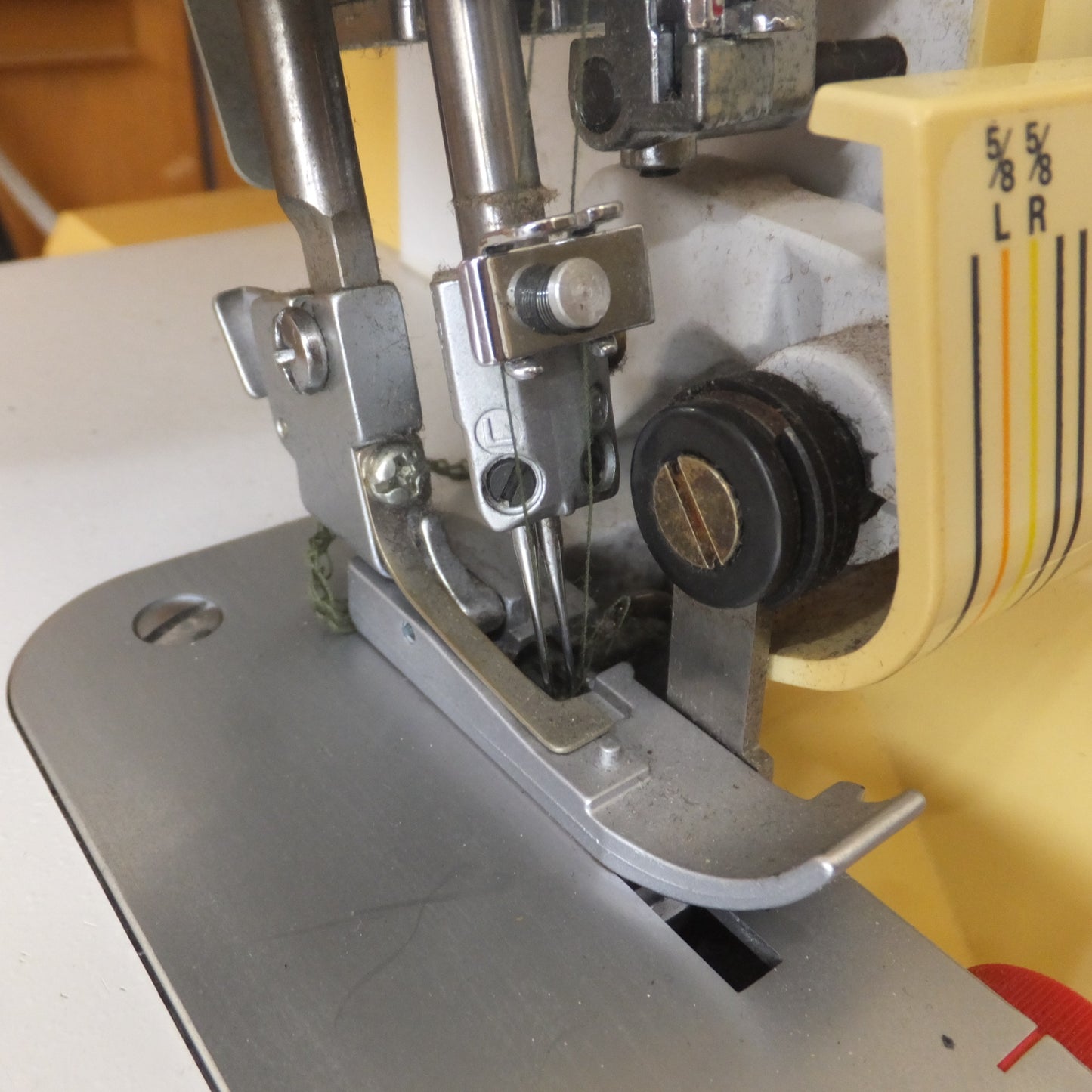 [送料無料] 現状品★ジューキ JUKI ベビーロック baby lock PRO LINE ロックミシン BL4-828DF　KNIT SEWING CLUB KIMIE SATO★