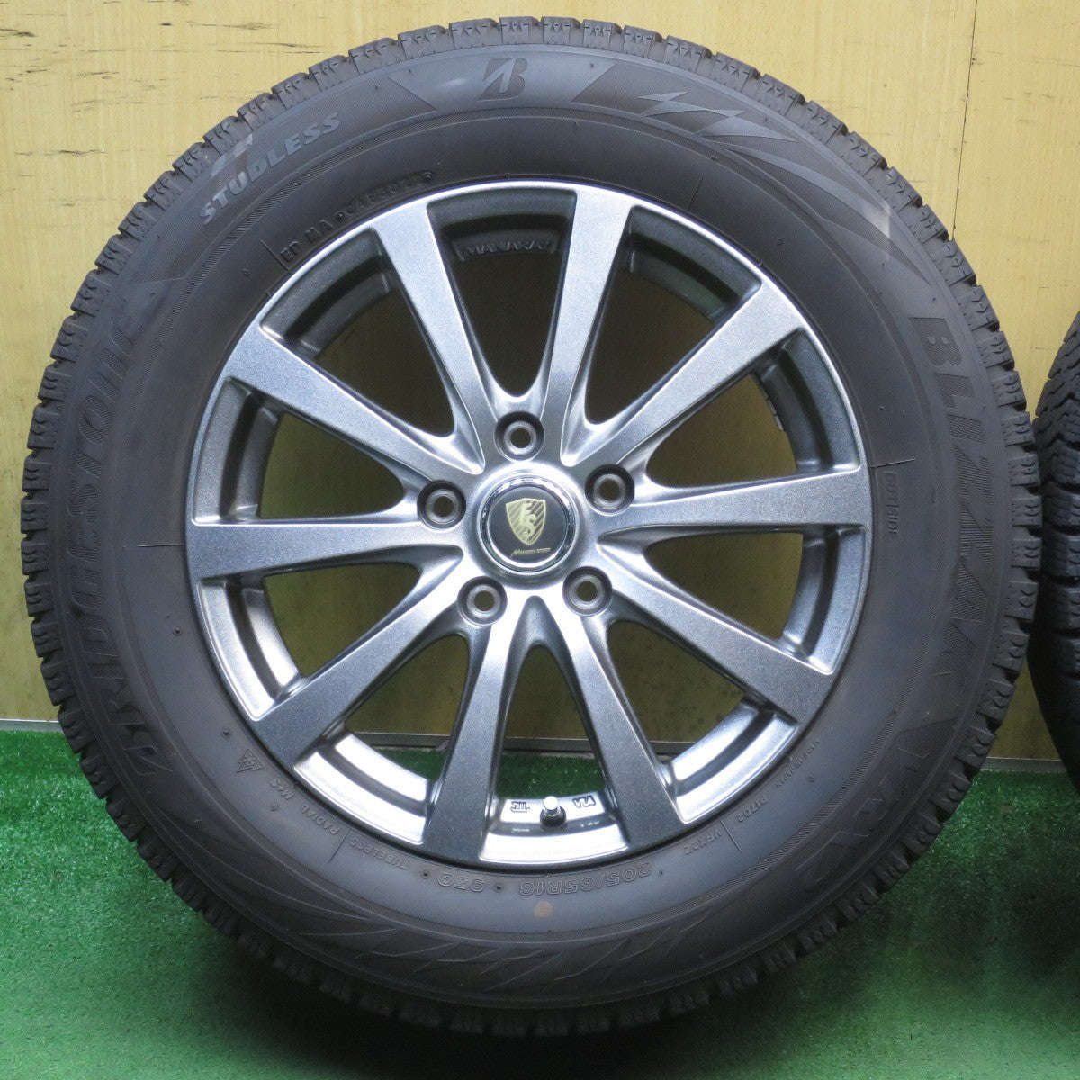 バリ溝！22年！キレイ！9分◎スタッドレス 205/65R16 ブリヂストン ブリザック VRX2 MANARAY SPORT マナレイ スポーツ 16インチ PCD114.3/5H◎6092903NJス