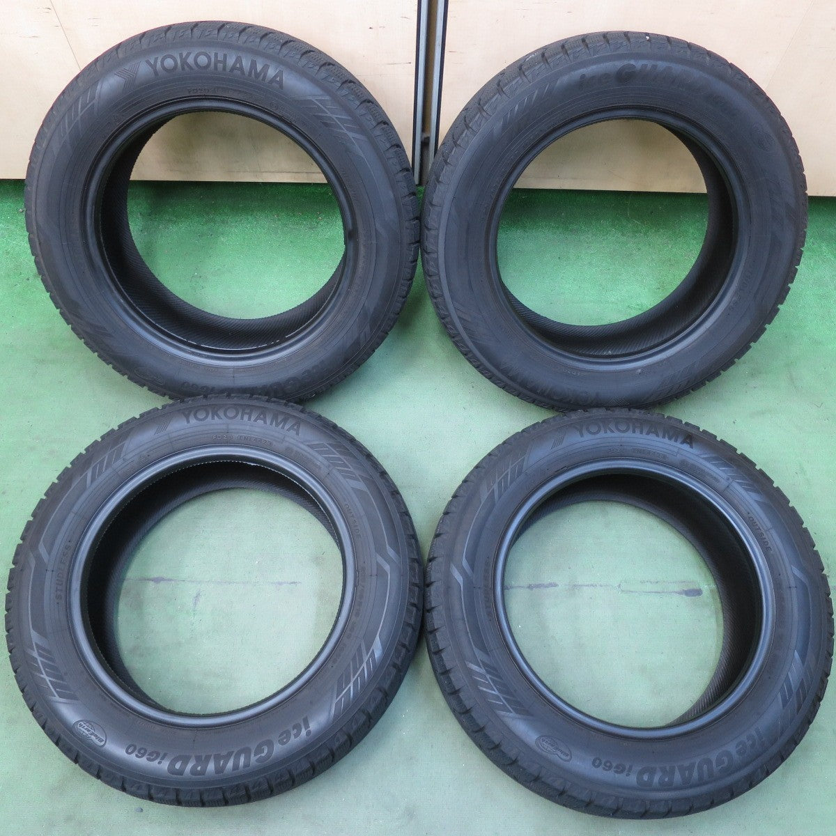 バリ溝！23年！9.5分◎スタッドレス 205/60R16 ヨコハマ アイスガード iG60 タイヤ 16インチ ノア ヴォクシー エスクァイア ステップワゴン 等◎6070205イスタ