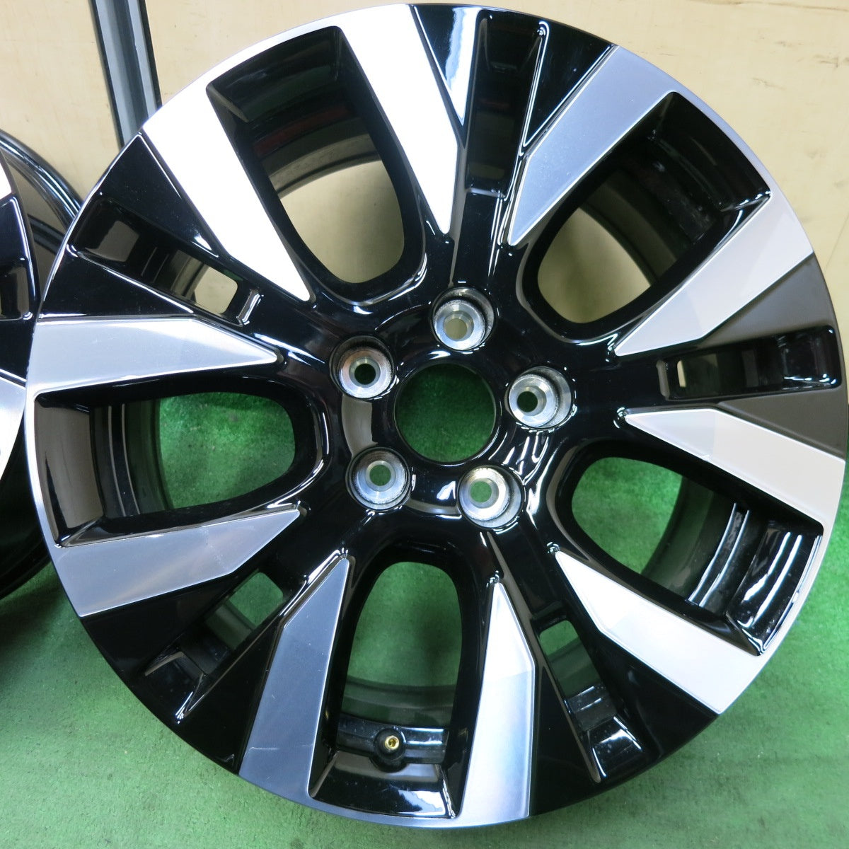 新車外し★シトロエン ベルランゴ 純正 ホイール 17インチ 17×7J PCD108/5H★5041809SYホ