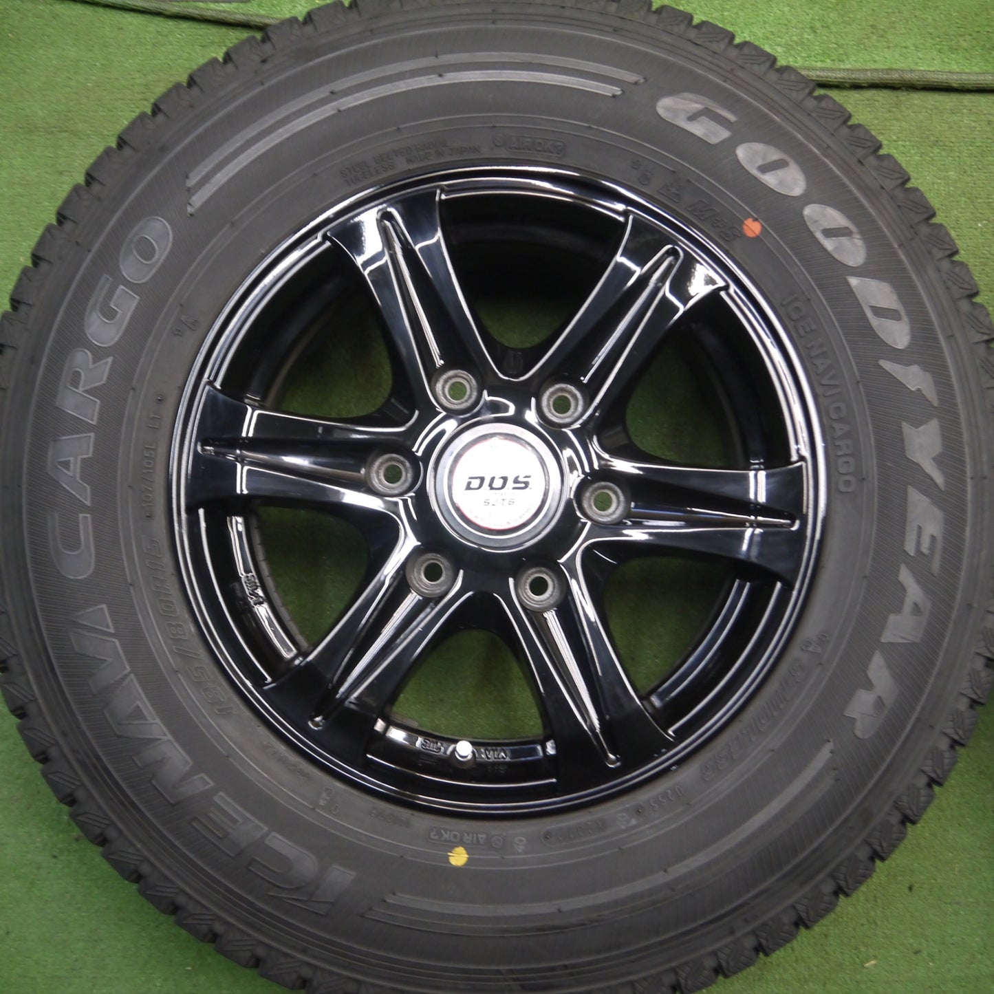 *送料無料* バリ溝！キレイ！9.5分★ハイエース等 195/80R15 スタッドレス グッドイヤー アイスナビ カーゴ D.O.S. SJ-T6 DOS PCD139.7/6H★4032711Hス