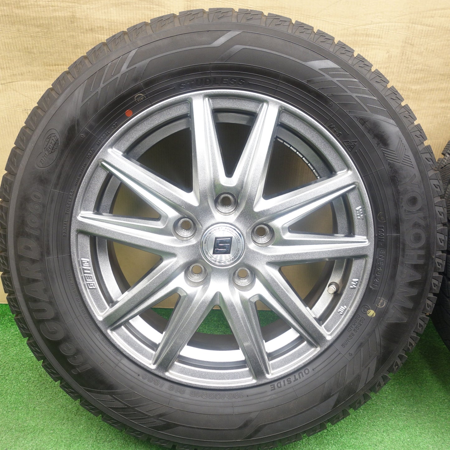 バリ溝！キレイ！9.5分★スタッドレス 195/65R15 ヨコハマ アイスガード iG60 SEIN ザイン 15インチ PCD114.3/5H★6020902KTス