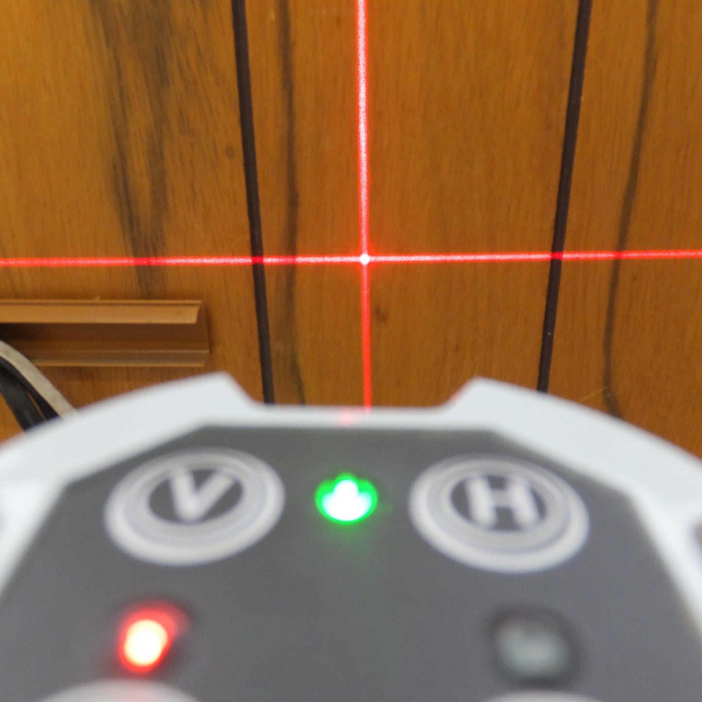 [送料無料] キレイ★ATABAh マルチレーザー Multi Laser HYGD HY-6800　レーザー墨出し器 セット★