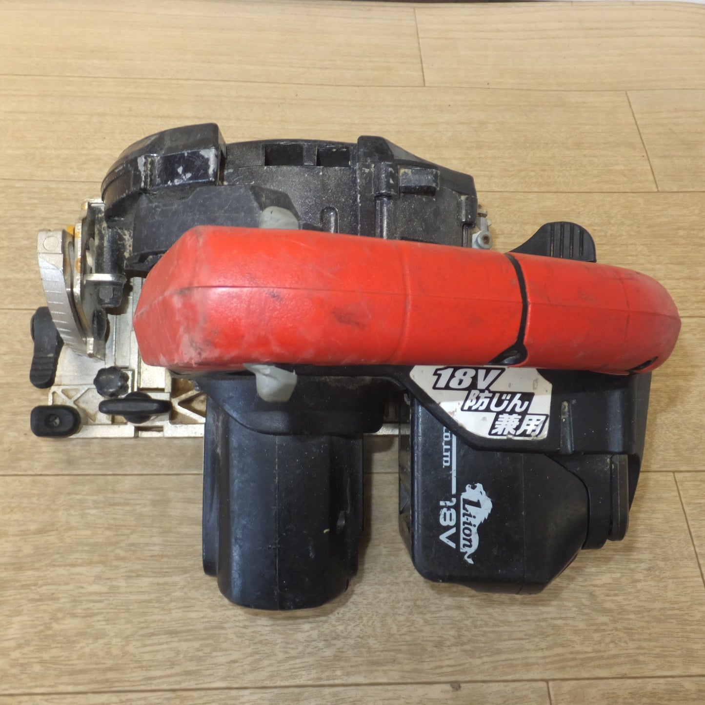 [送料無料] ジャンク★マックス MAX 充電式防じん兼用丸のこ PJ-CS53CDP　リチウムイオン電池パック JP-L91850A　セット★