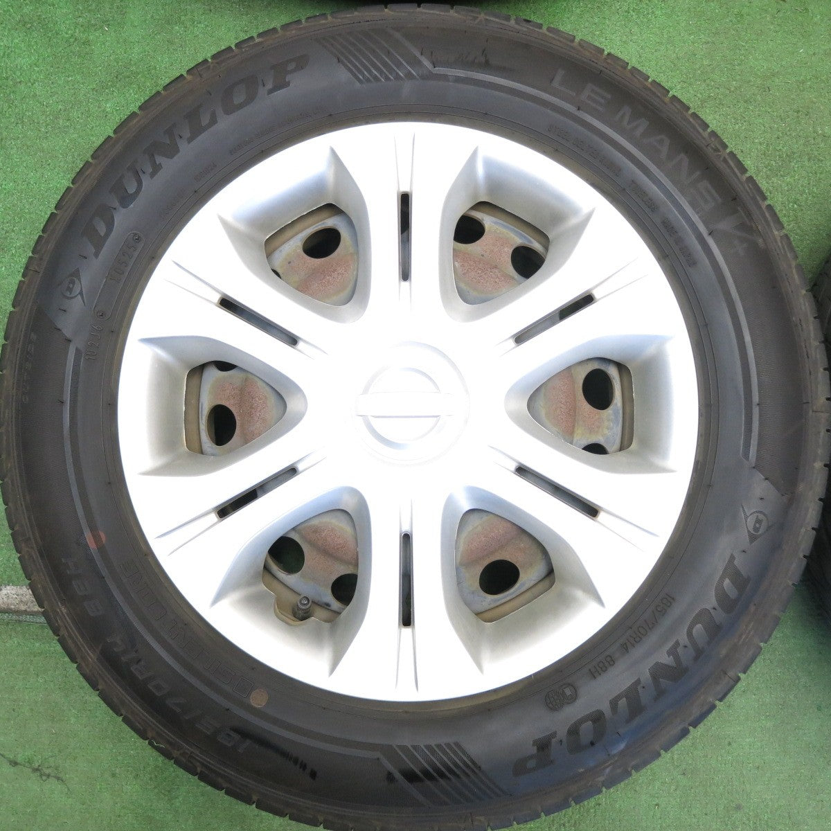 バリ溝！25年！9.5分★日産 E12 ノート 純正 スチール 185/70R14 ダンロップ LE MANS V+ ルマン 5+ 14インチ PCD100/4H★6053003HAノ