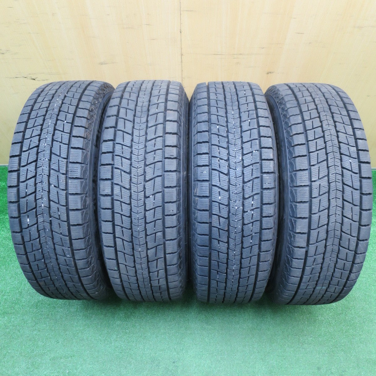 バリ溝！22年！キレイ！9.5分以上★ジープ レネゲード 純正 215/65R16 スタッドレス ダンロップ ウインターマックス SJ8 16インチ PCD110/5H★5110905NJス