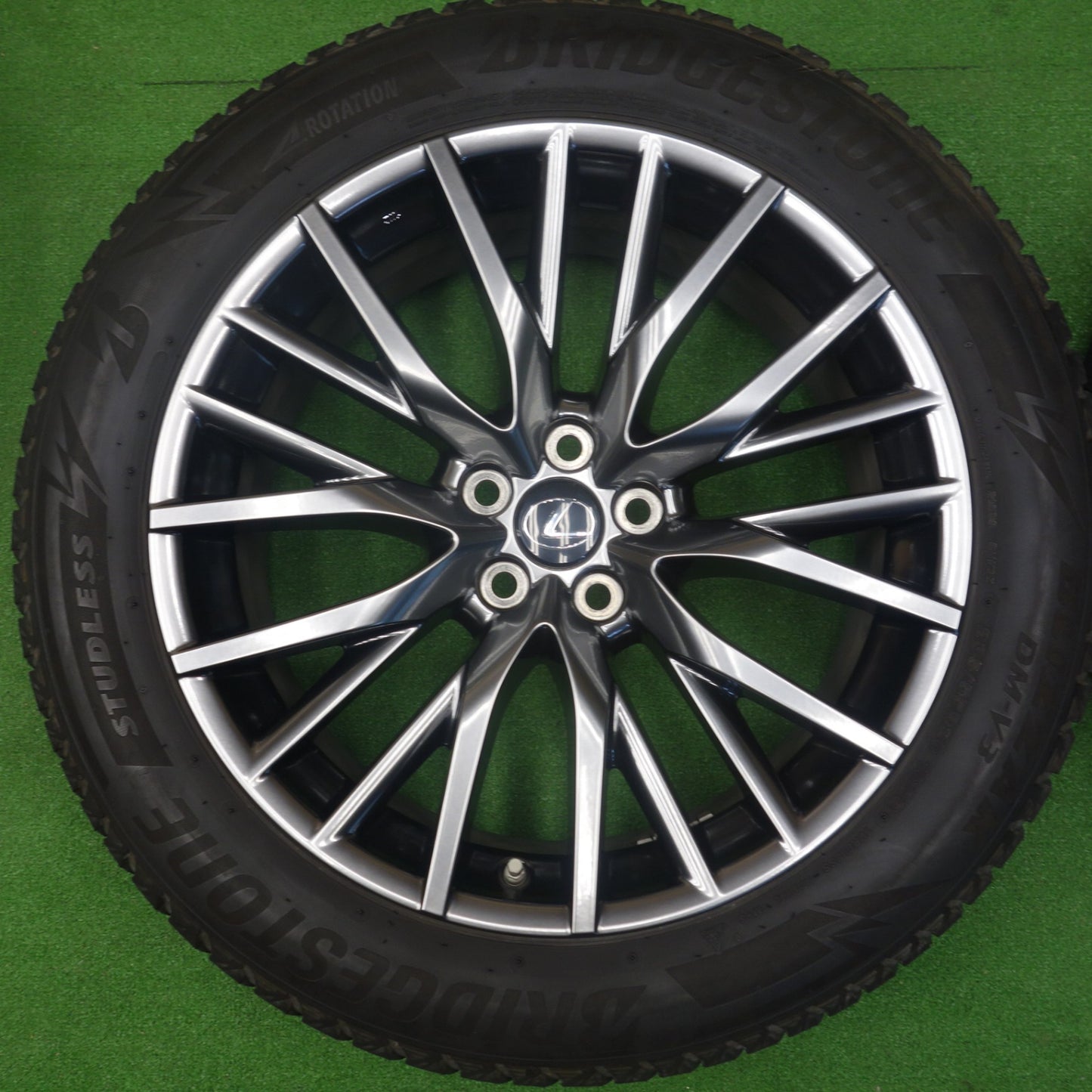 センサー付！キレイ★レクサス RX Fスポーツ 純正 235/55R20 スタッドレス ブリヂストン ブリザック DM-V3 20インチ PCD114.3/5H★6042401KTス
