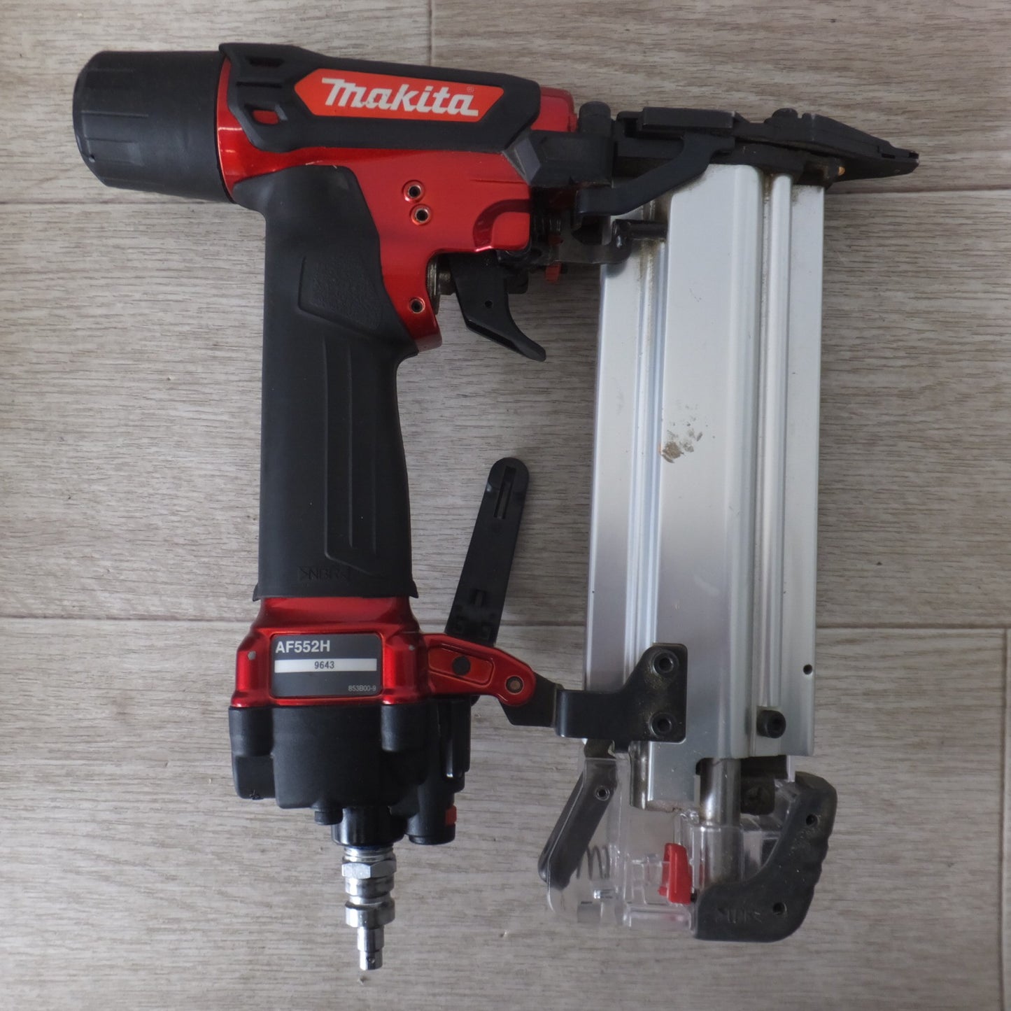 [送料無料] ★マキタ makita 高圧仕上釘打 AF552H　仕上釘 15～55mm 超仕上釘 15～50mm　使用空気圧力 1.18～2.26MPa★