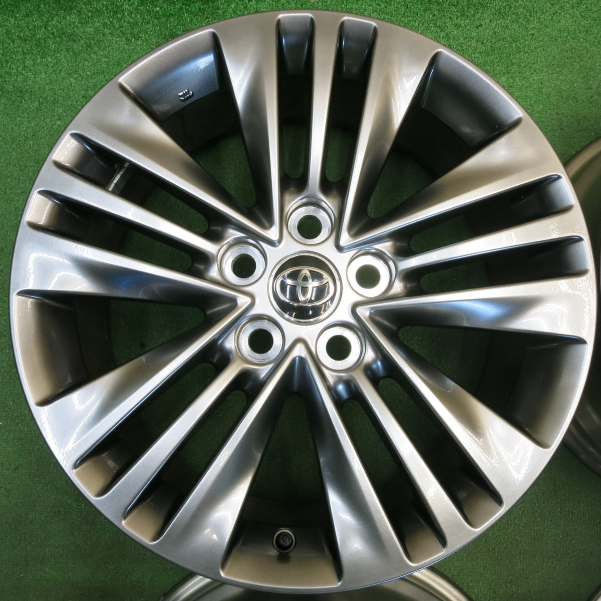 新車外し◎トヨタ 40系 アルファード Zグレード ヴェルファイア 純正 ホイール 18インチ 18×7J PCD120/5H◎6082202HAホ