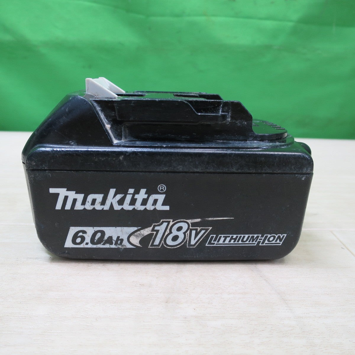[送料無料] ☆マキタ リチウム イオン バッテリー BL1860B 18V 6.0Ah 108Wh 急速 充電器 DC18RF 100V 電動 工具 に makita☆